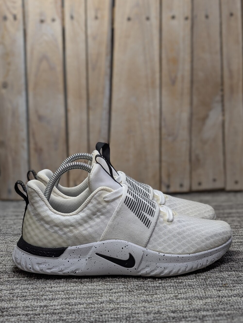 Women's Nike In-Season TR 9 in White/Black - Size 8